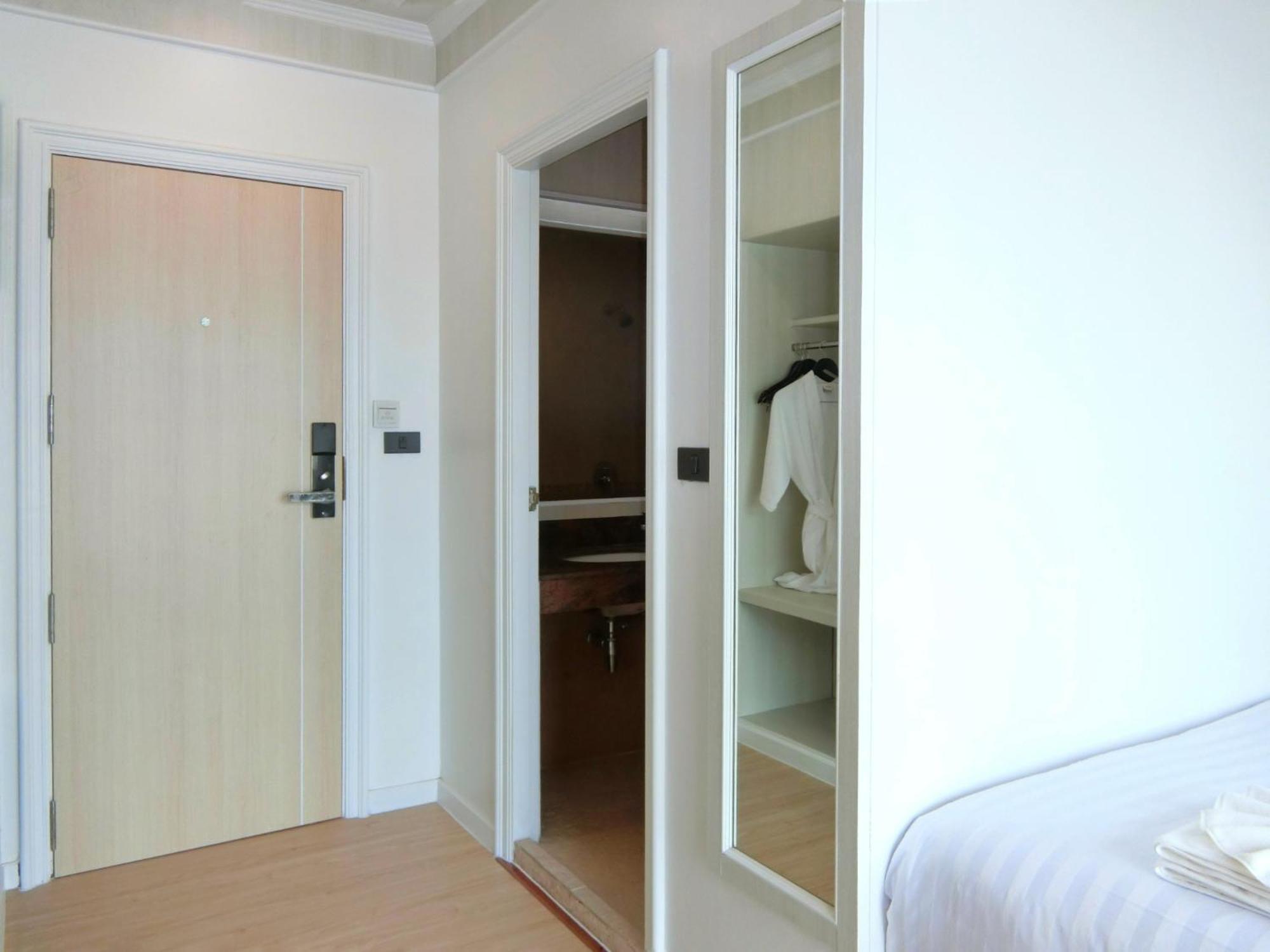 Sira Boutique Residence - Newly Renovated Patong Exteriér fotografie